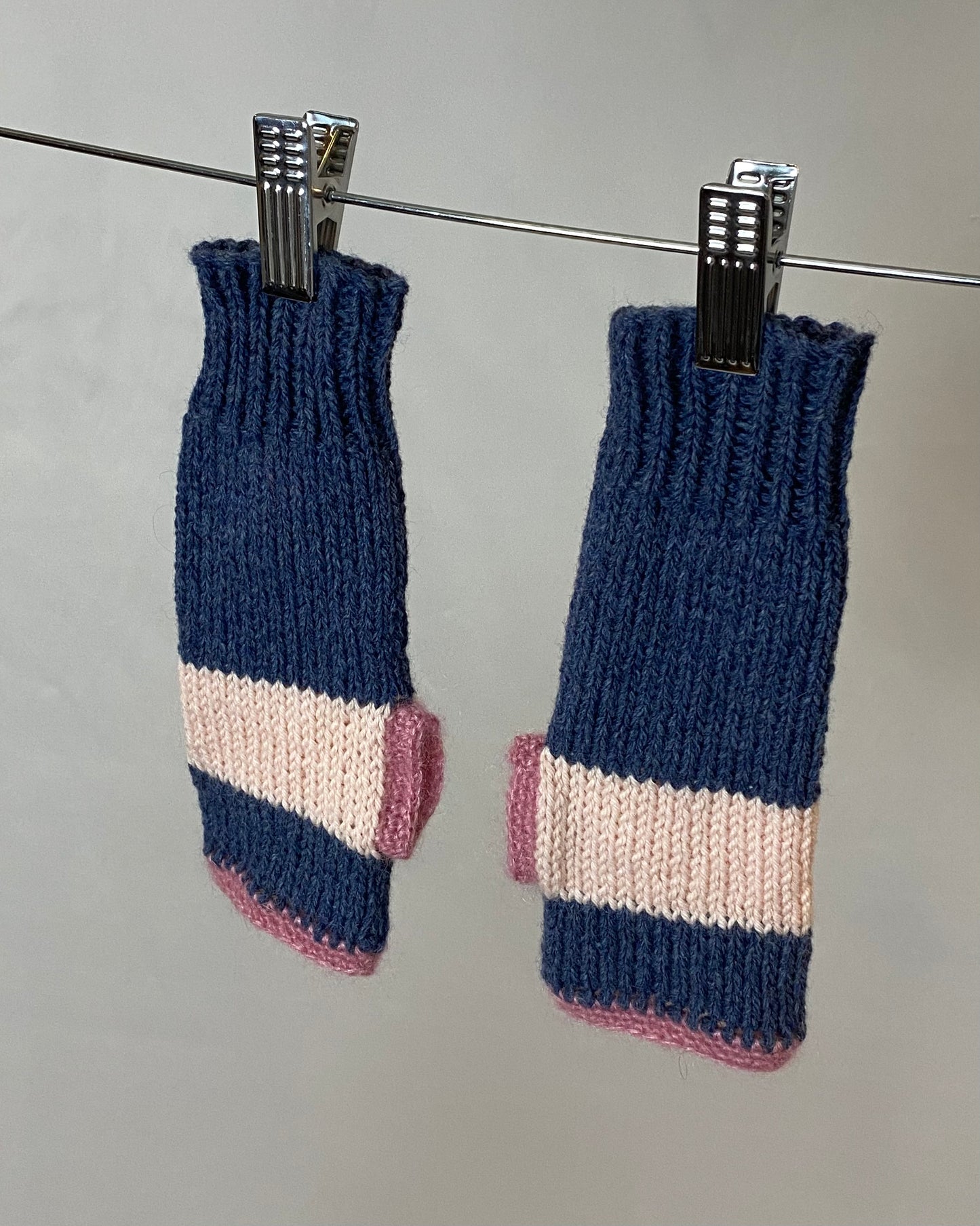 Fingerless Gloves - Blue/Pink